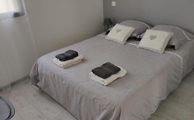 Jolie petite maison à 50 mètres de la plage
